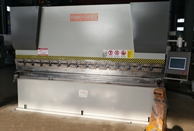 2007 10寸屏數(shù)控系統(tǒng)100T3200 2007 10寸屏數(shù)控系統(tǒng)100T3200